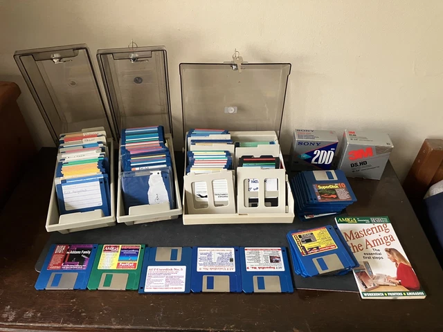 AMIGA BUNDLE over 100 Floppy Disks, Amgia, Games, Programs, Demos ...
