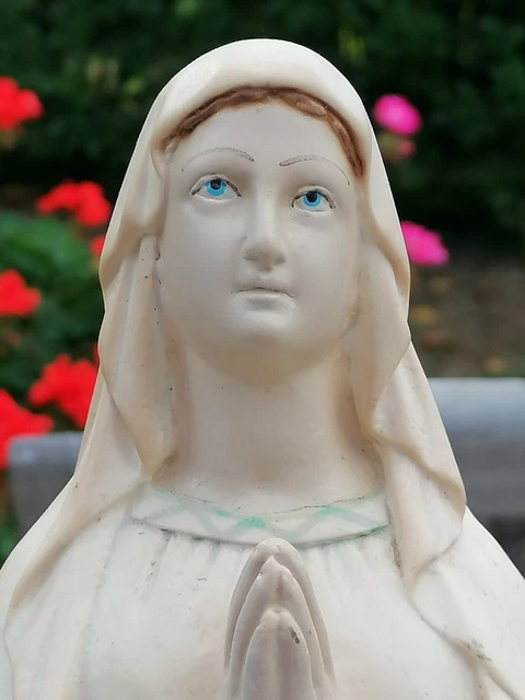 Statue Vierge Marie de Lourdes 18cm | La Boutique des Chrétiens