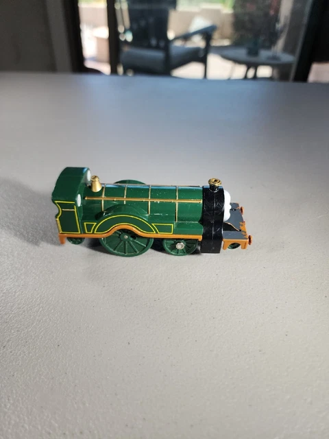TOMY Trackmaster Train Emily 2004 Thomas and Friends, Clip Broken,  No Tender