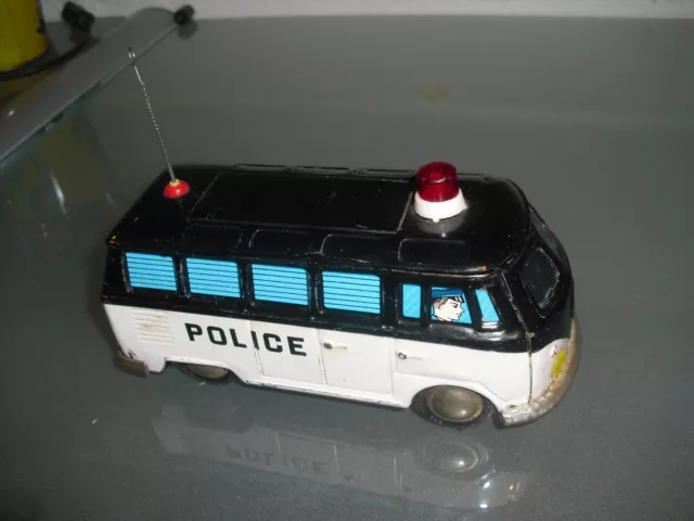 Alter VW-Bus "Bully"-Transporter, Police-Version mit Friktion , frühe 60er-Jahre 3