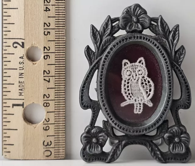 Mini Framed Knit Crochet Owl Picture Frame Photo Silver White Owl w Yarn 2.5 In