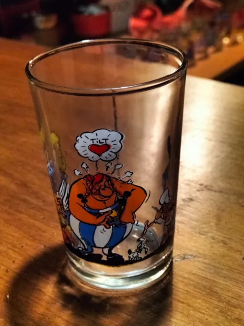 Verre 1987 Asterix  Et Rahazade Avec Assurancetourix Obelix   Jarv401