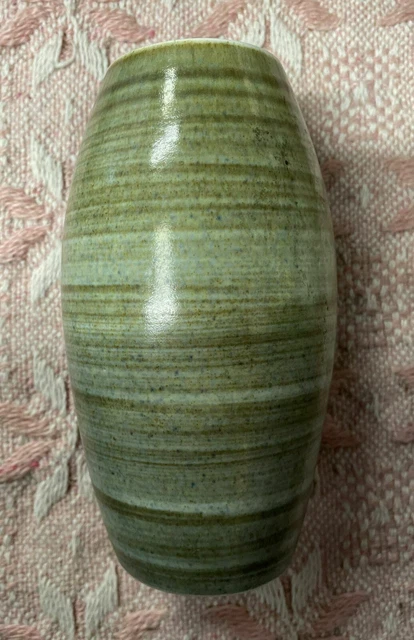 Surrey Ceramics Vase. SW57