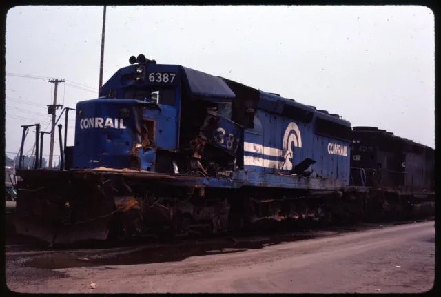 Original Rail Slide - CR Conrail 6387 Cleveland OH 8-1979 - wrecked
