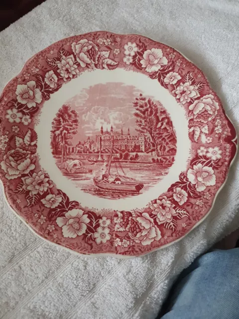 Palissy Pottery Red Pink Thames River Scenes Dinner Plate Eton College Scene