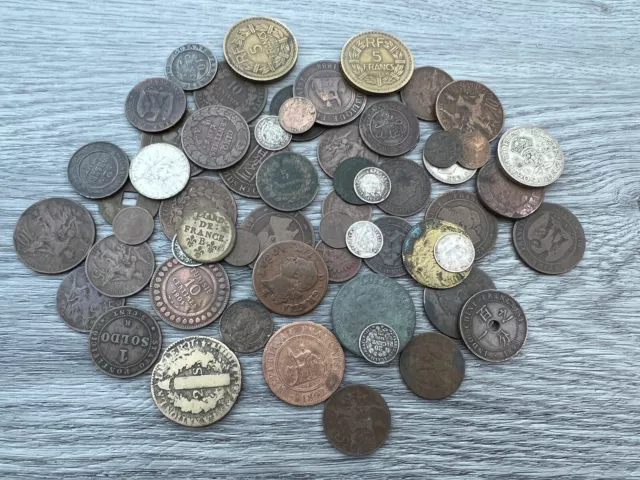 lot de 60 pieces de monnaies anciennes françaises et Autres - A Voir