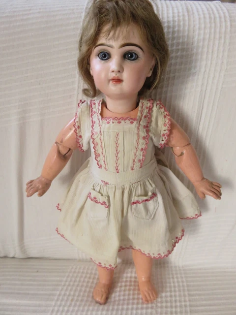 Belle poupée ancienne tête porcelaine Jumeau Bouche Fermée taille 6 2
