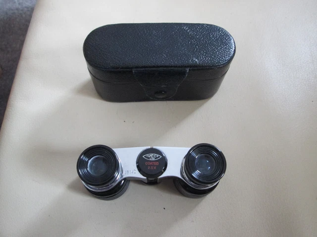 altes kleines Fernglas, Opernglas 2,5x coated, mit Tasche