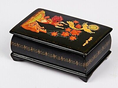 *Vintage Small TRINKET BOX - made in USSR - Lacquered Wood , Hand Painted