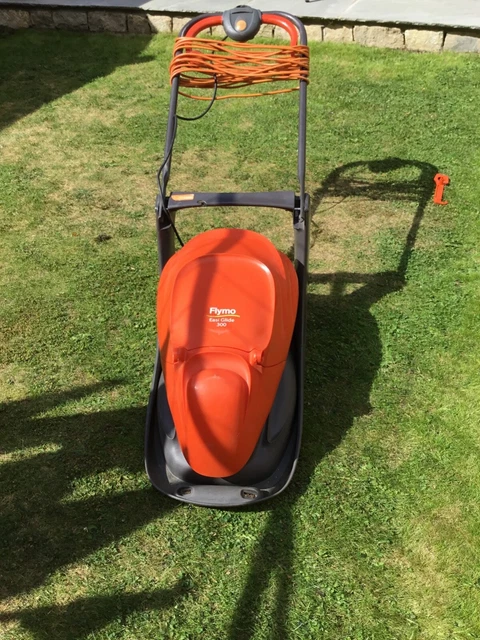 FLYMO EASI GLIDE 300 Hover Lawnmower 1300W 50.00 PicClick UK