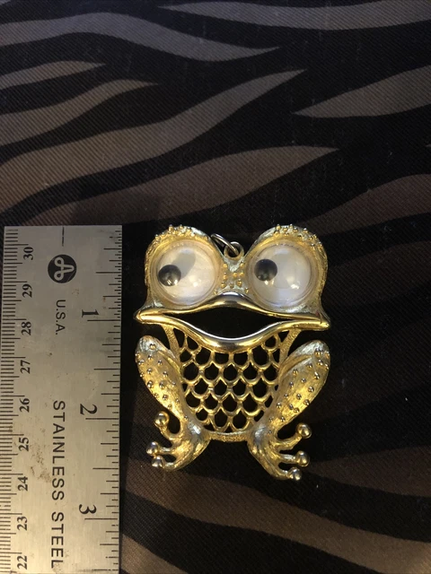 JJ Jonette leaping FROG Pendant  gold tone, textured body Signed JJ