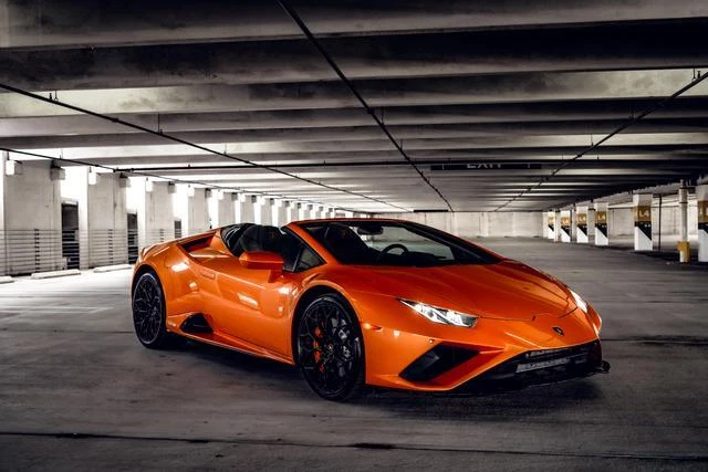 2022 Lamborghini Huracan EVO RWD Spyder Convertible 2D