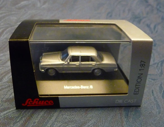 Voiture miniature au 1/18: CITROEN 2CV 1952 de MAISTO, en boîte origine