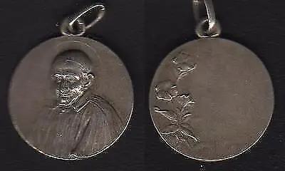 Anno 1940/50. DIFFICILE medaglia d'argento di Vicente de Paul. 20 mm.