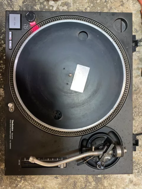 Technics (SL-1200MK2) Quartz Direct Drive DJ Turntable READ