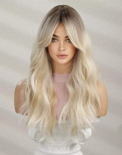 Perruque Longue Synthétique Blonde Dorée - Frange Bouclée Ondulée + Bonnet - Taille Moyen - Neuf Sans étiquettes