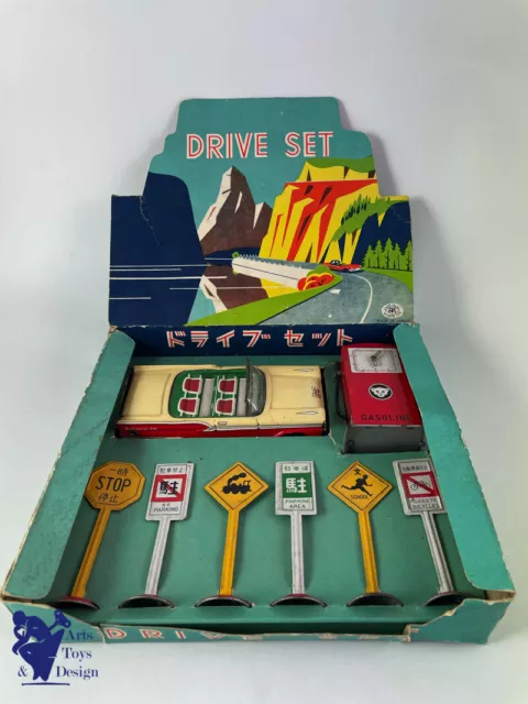 Jouet Ancien Modern Toys Tm Masudaya Drive Set W/ Plymouth And Pump Japan C.1950