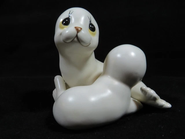 2 Oxford White Ceramic Harp Nestled Together Seals Mother & Baby Made Mexico VTG
