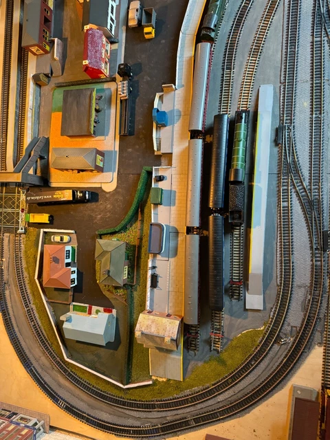 MODEL RAILWAY LAYOUT oo gauge. 88”x41” plus 45”x 16” £770.00 - PicClick UK