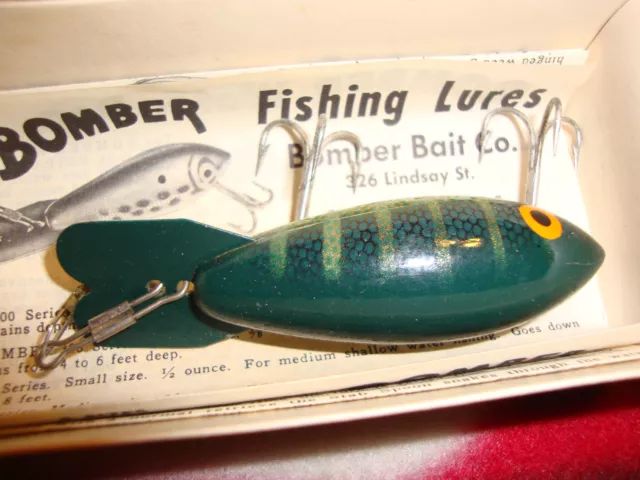 BOMBER BAIT CO. BOMBER VINTAGE FISHING LURE with ORIGINAL BOX Color 405  $85.00 - PicClick