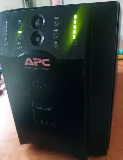 Onduleur APC Smart UPS  1000VA 670W 4,5A