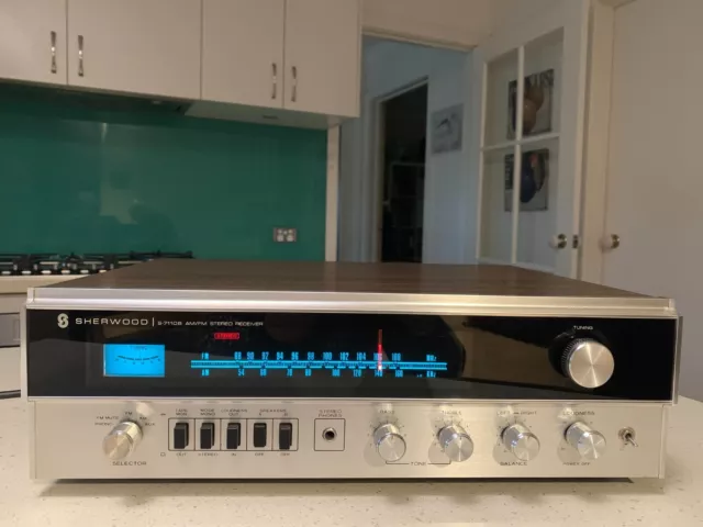 Sherwood AM/FM Stereo Receiver, model S-7110B