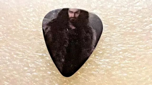 BRAND NEW 0.71 mm 2 SIDED LORD OF THE RINGS DESIGN GUITAR PICK PLECTRUM (d