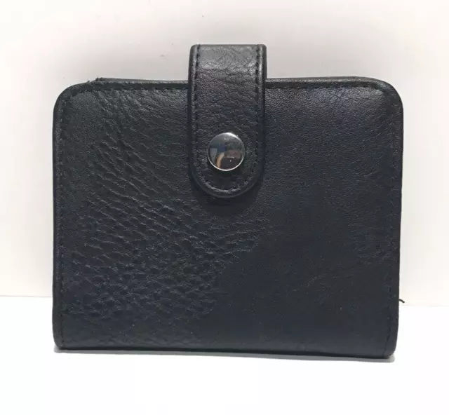 Guang Tong Long Leather Wallet, Women's Fashion, Bags & Wallets, Purses &  Pouches on Carousell