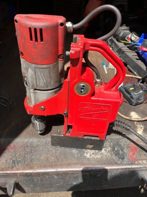 Milwaukee Magnetic drill press