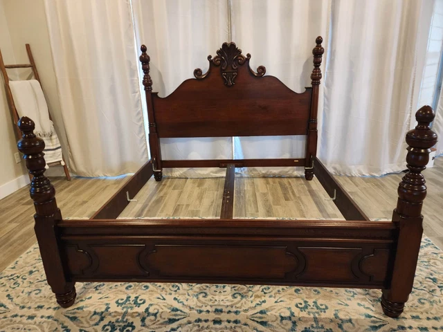 Ralph Lauren Solid Wood Four Poster King Size Bed Frame Ralph Lauren Solid Wood Four Poster King Size Bed Frame