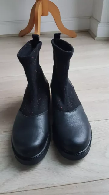 superbes bottines chaussettes BAGATT pointure 41