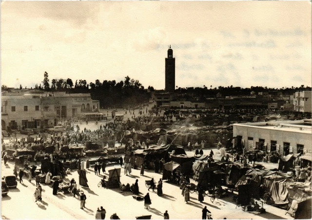 CPA AK MAROC MARRAKECH .- Place djemaa el fna (115015)
