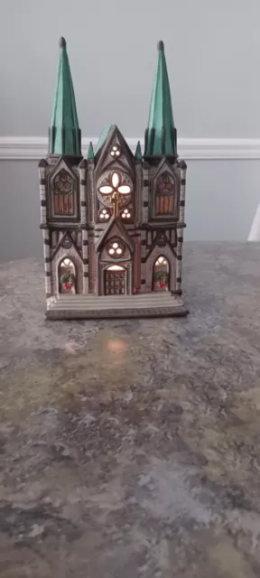 Dept 56 Christmas In The City:  THE CATHEDRAL 59625 Retired