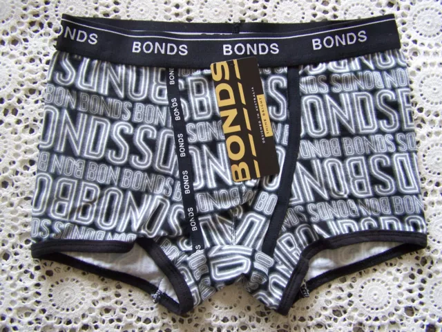 BNWT....Bonds  Multi-Coloured  U-Front Trunks ....Size 6/8.....