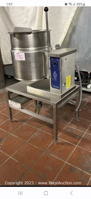 CLEVELAND 12 GALLON TILT KETTLE  KET12T 208V 3ph