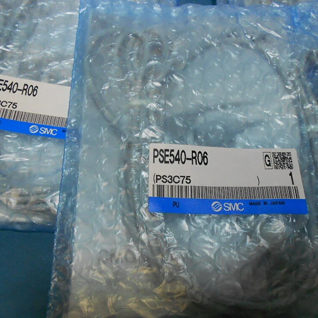 SMC PSE540-R06 Pressure Sensor  Miniature Air Vacuum