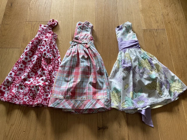Pacchetto abiti per ragazze età 2-3 anni. 3 abiti estivi