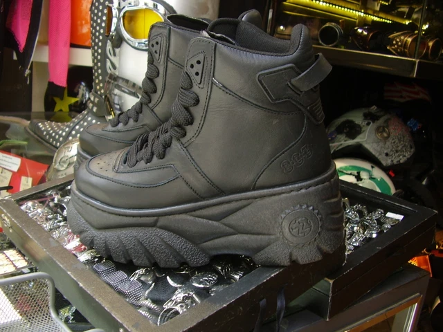 Scarpe police 883 on sale