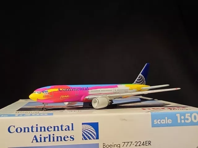 Herpa Wings Continental Airlines Peter Max NYC 2000 Livery Boeing 777-224ER