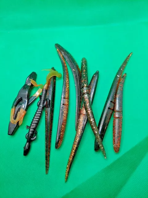 Old lure extra's a package of mixed rubber baits for Big Bass fishing.