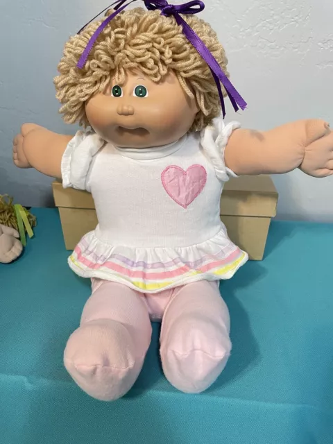 VNTG Cabbage Patch Kids Doll 1978, 1982 GirlBlonde Hair Blue Eyes Xavier Roberts