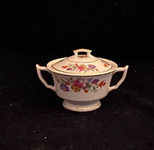 Syracuse Old Ivory Sharon Sugar Bowl w/ Lid USA made