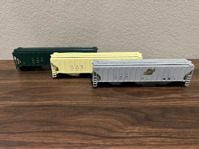 3 Athearn HO Scale Chicago North Western (CNW) Covered Hoppers w/Diff. Nos.