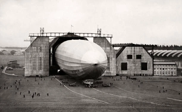 Primer Zeppelin GRAF ZEPPELIN LZ-127 Rigid Airship Emerges In Germany 1928 OLD PHOTO $7 ...