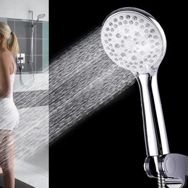"Il soffione doccia portatile regolabile a 4 punti si adatta alla maggior parte dei bagni"