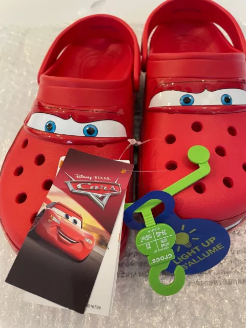 Lightning McQueen Crocs Cars Kachow 205759-610 men’s size 7 Women's 9 Lightning McQueen Crocs Cars Kachow 205759-610 men’s size 7 Women's 9
