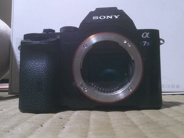 SONY ILCE−7S ILCE-7S Amazon.com : Sony ILCE7S/B Alpha a7S Mirrorless Digital