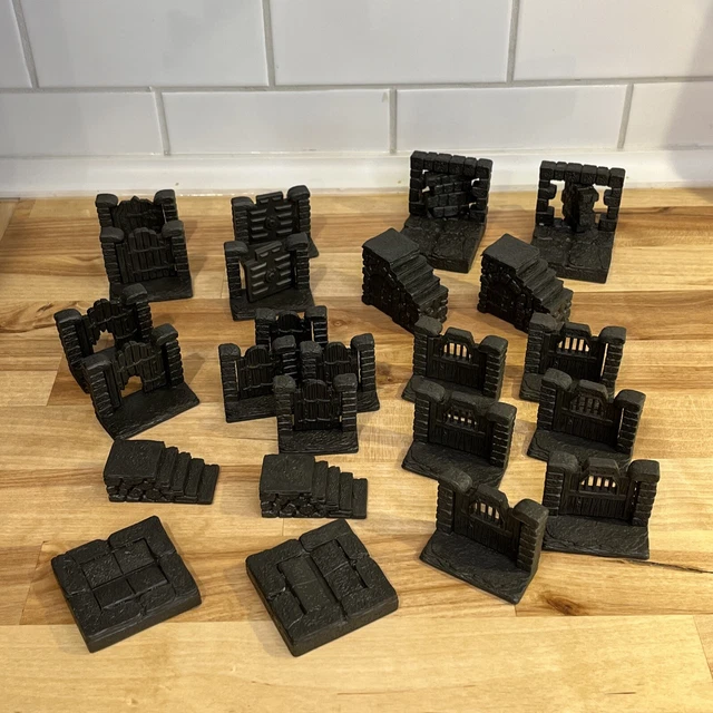 Dwarven Forge Dungeon Doors and Accessories D&D 24 PIECES Terrain Dwarven Forge Dungeon Doors and Accessories D&D 24 PIECES Terrain