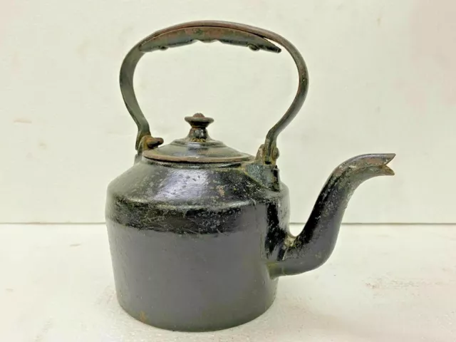 Old Antique Cast Iron Enamel T & C. Clark & Co. No. 4/0 Tea Kettle Pot, England