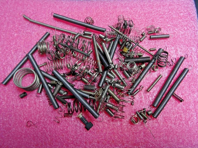 Lot De Ressorts Divers 185 Grammes - Neufs Et Occasions Mélangés - Pour Bricolage, Réparation